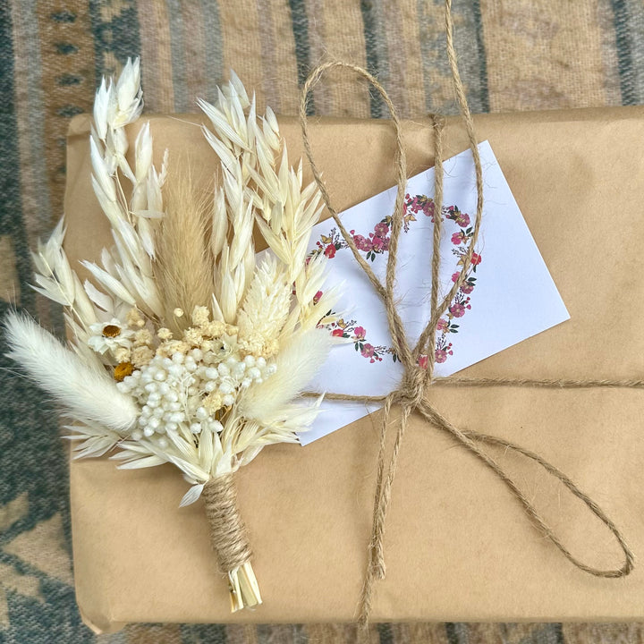 Beige and White Mini posy for wedding favours, cake toppers and gift hampers